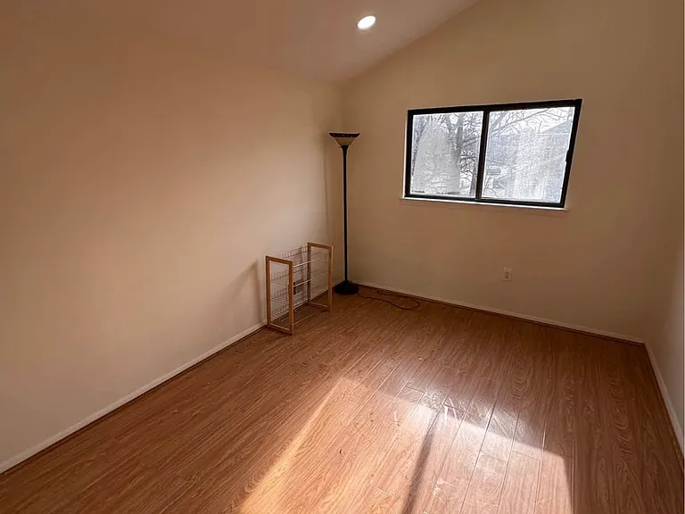 160 Katan Ave #2 — Photo 6