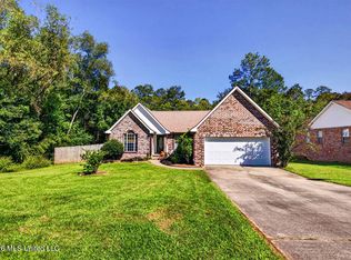 14222 Oakview Cir, Vancleave, MS 39565