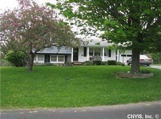 4988 Elgin Cir, Syracuse, NY 13215