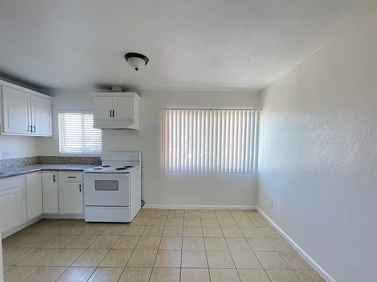 Pueblo Bonito Apartments — Photo 30