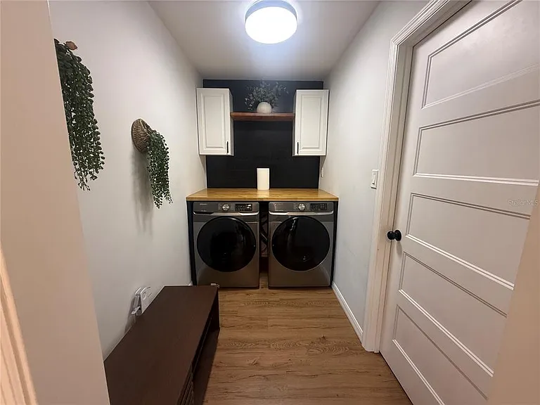 3745 SW 6th Pl — Photo 27