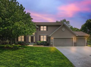 18950 Irvona Ave, Lakeville, MN 55044