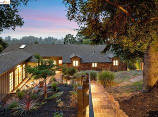 5910 Ascot Dr, Oakland, CA 94611