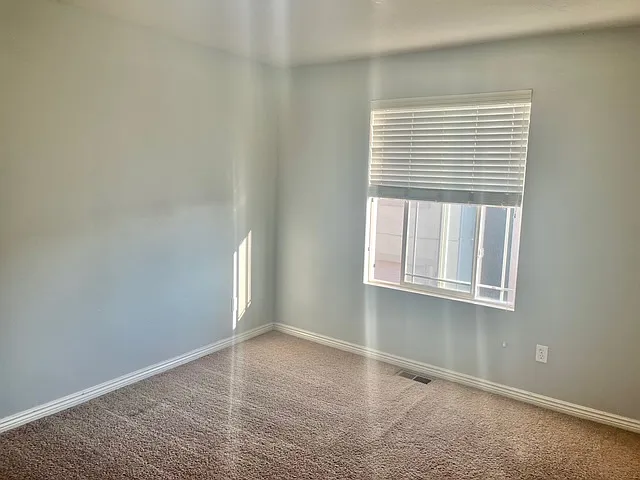 664 S 410 E #I — Photo 28