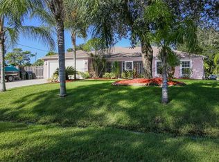 2221 Shalimar Ter, North Port, FL 34286