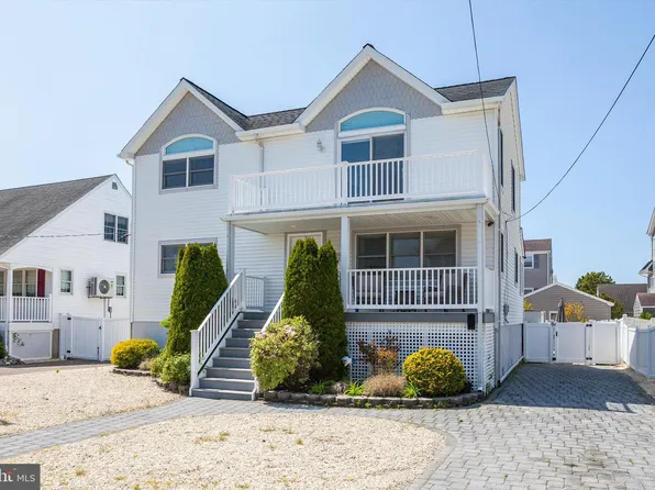 106 W Ohio Ave, Brant Beach, NJ 08008