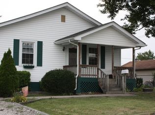 131 Burkholder Ave, Oak Hill, WV 25901