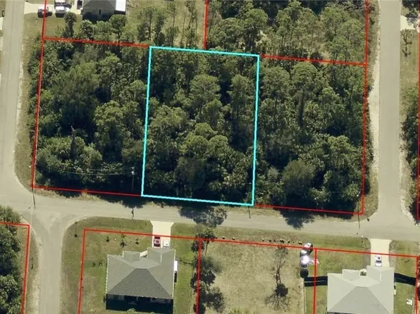 321 Lincoln Blvd, Lehigh Acres, FL 33936