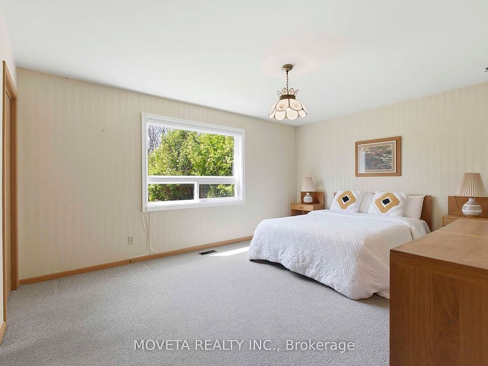 19th image of 24 Cactus Ave