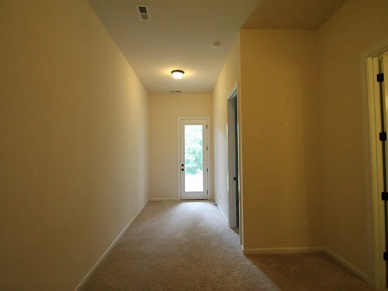1044 Archibald Ave — Photo 32