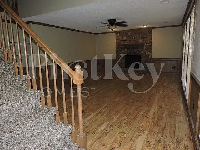 2056 Kingsrow Pkwy — Photo 9