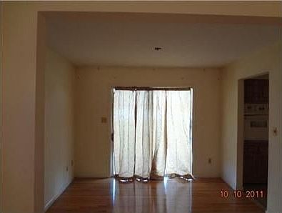 5th image of 2919 Lakeview Ave