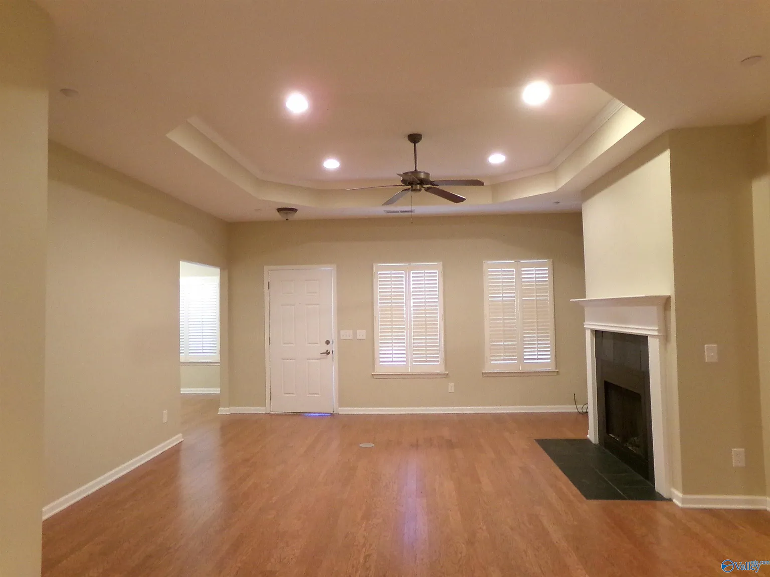 3 bed, 2.0 bath, 1750 sqft, $1,895 — Photo 4