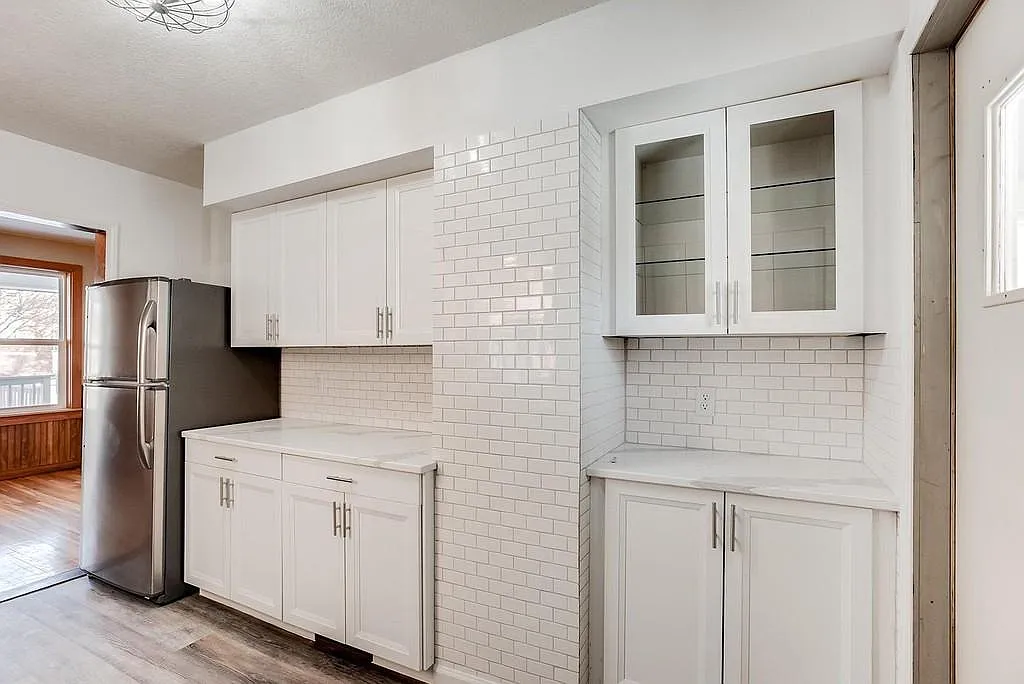 6 bed, $4,200 — Photo 2