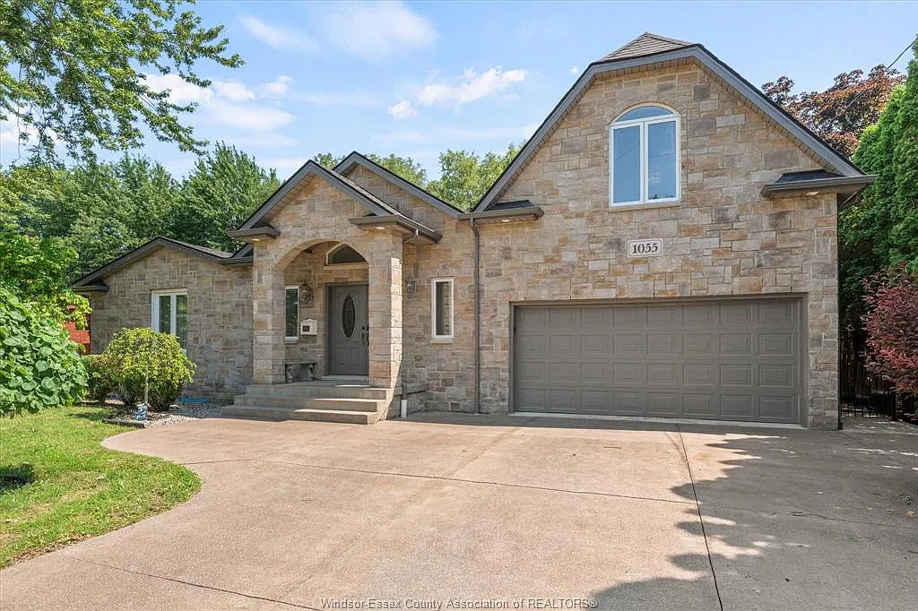 6 bed, 2282 sqft, $4,100 — Photo 1