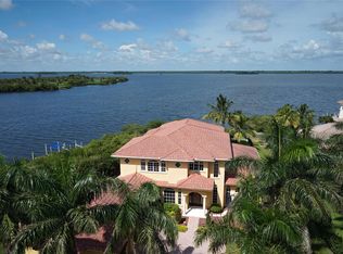125 Sandpointe Ct, Vero Beach, FL 32963