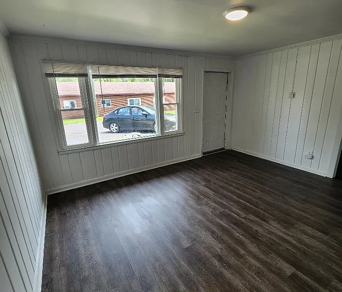 64 Harvey Pl — Photo 9