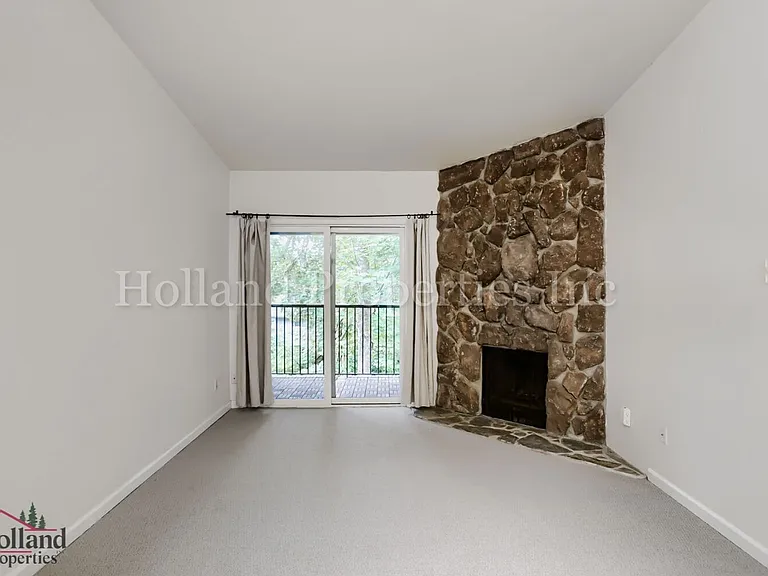2680 SW 87th Ave #5 — Photo 4