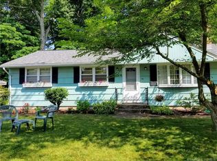 16 Arwood Rd, Farmington, CT 06032