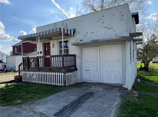 215 N Sycamore St, Union City, OH 45390