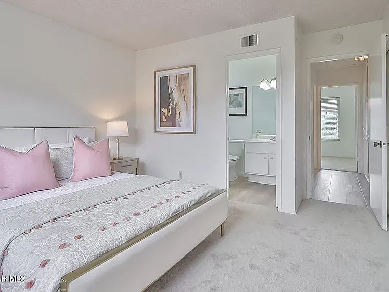 3245 W Felton St — Photo 14