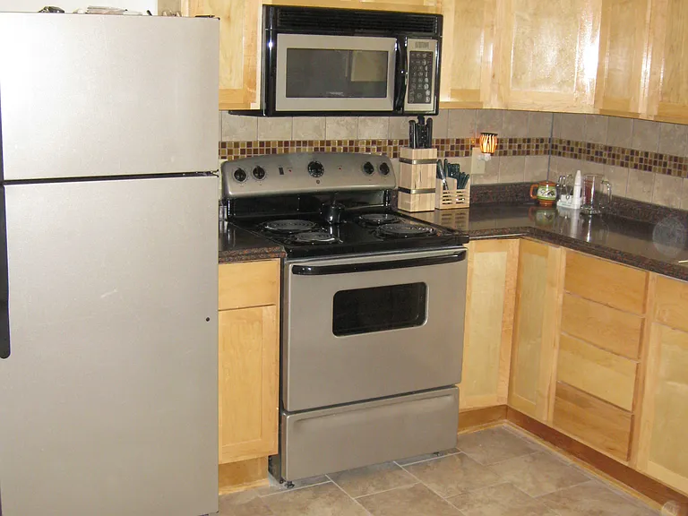 2011 Taylor St NE #2 — Photo 3