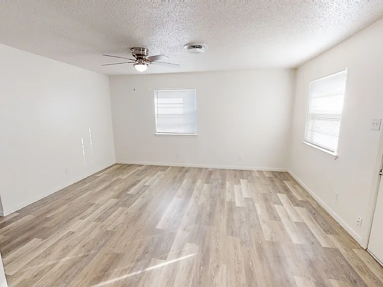 1505 Daude Ave — Photo 2