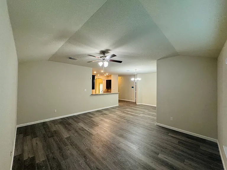 3020 Skinner Dr — Photo 6