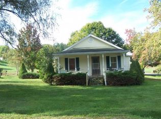 101 Adams Ln, Mountain City, TN 37683