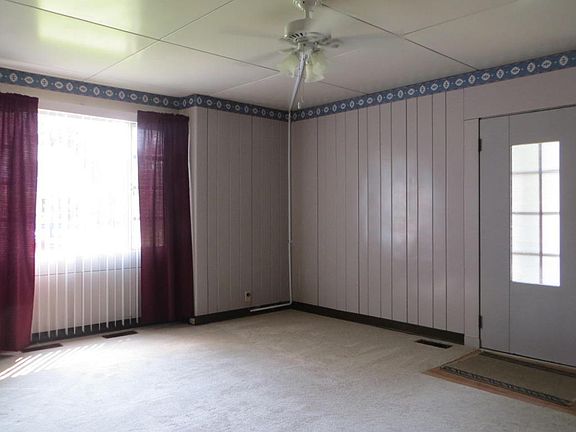 4th image of 515 Woodlawn St