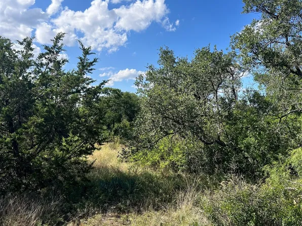 7134 Emerald Dr, Brownwood, TX 76801