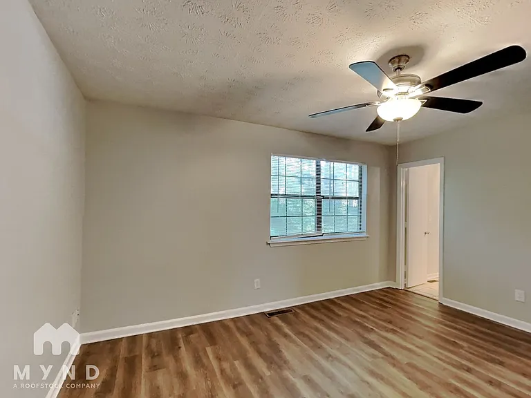 2682 Winding Creek Dr — Photo 10
