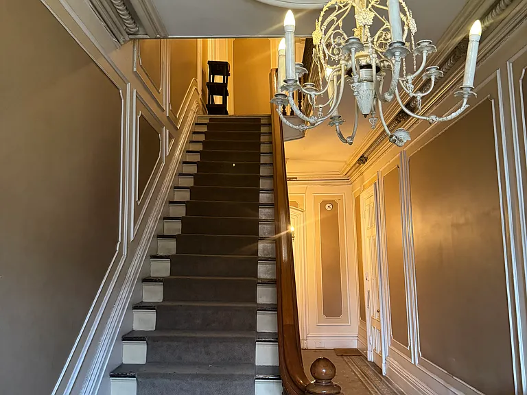 207 Plymouth Ave S #9 — Photo 12