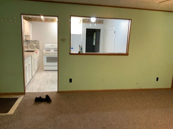 5th image of 214 Florence Ave