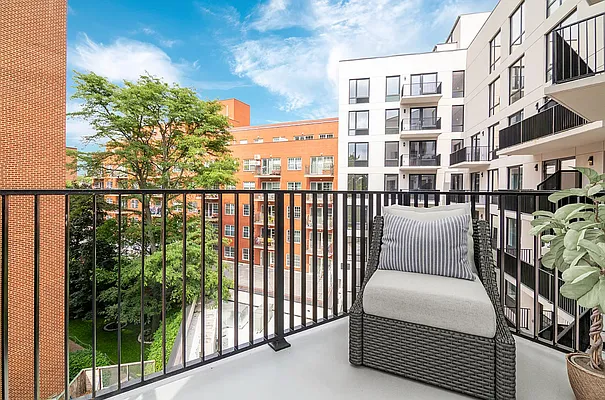 Rented by REAL New York | media 12