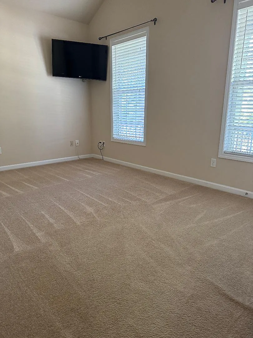 3 bed, 1800 sqft, $2,500 — Photo 4