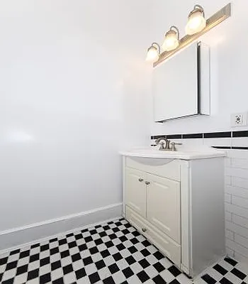 Rented by Icon Realty Management | media 3