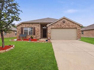 358 Highmeadow Dr, Aubrey, TX 76227