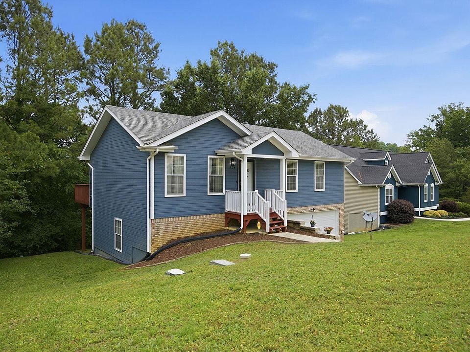 1st image of 124 Brently Woods Dr