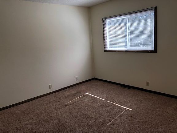 4th image of 3868 McMenemy St