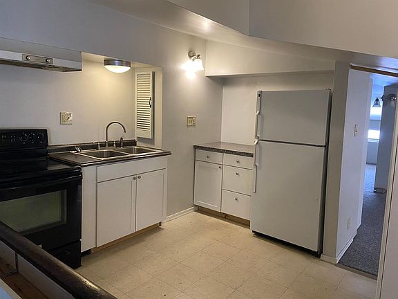 2nd image of 2329 W Clifton Ave #3