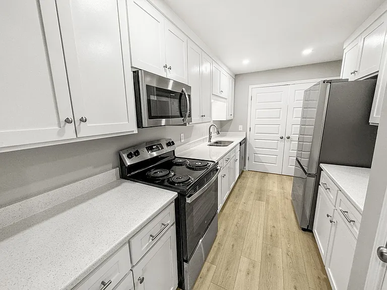 Experience comfortable and stylish living at Westridge Village Apartments — Photo 14