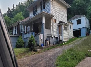 6 Brook St, Coraopolis, PA 15108