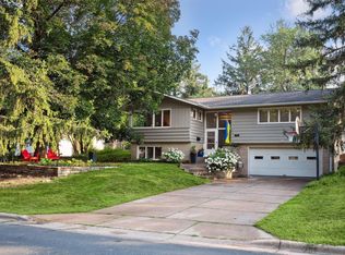 4401 Avondale Rd, Golden Valley, MN 55416