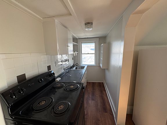 5th image of 21 Davis Rd Floor 3