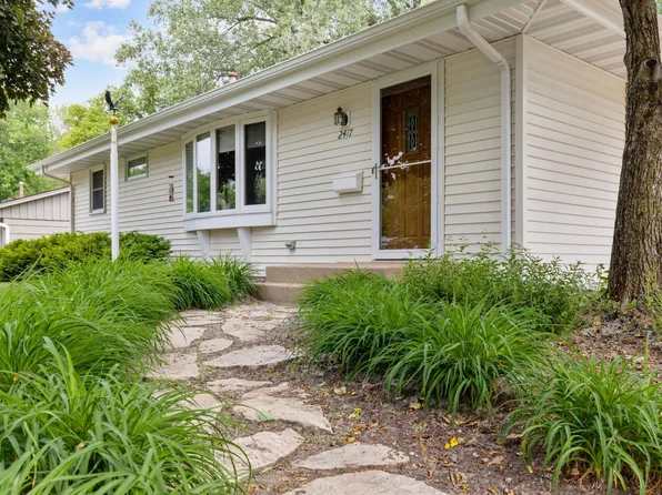 2417 W 106th St, Bloomington, MN 55431
