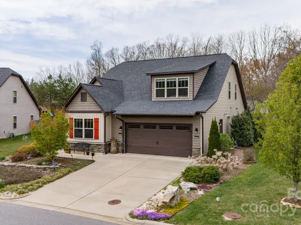 69 Brown St, Weaverville, NC 28787