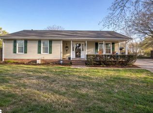 209 Deer Run Ct, Spartanburg, SC 29303
