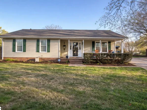 209 Deer Run Ct, Spartanburg, SC 29303