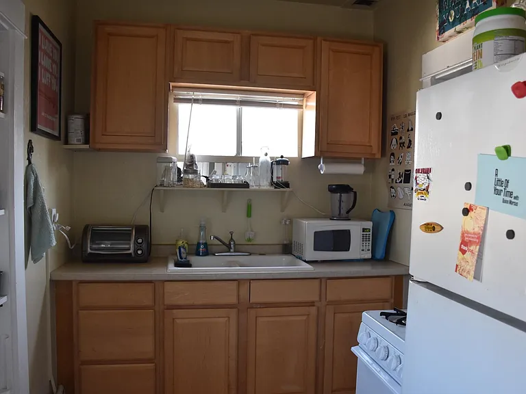 617 Lime Ave #C — Photo 6